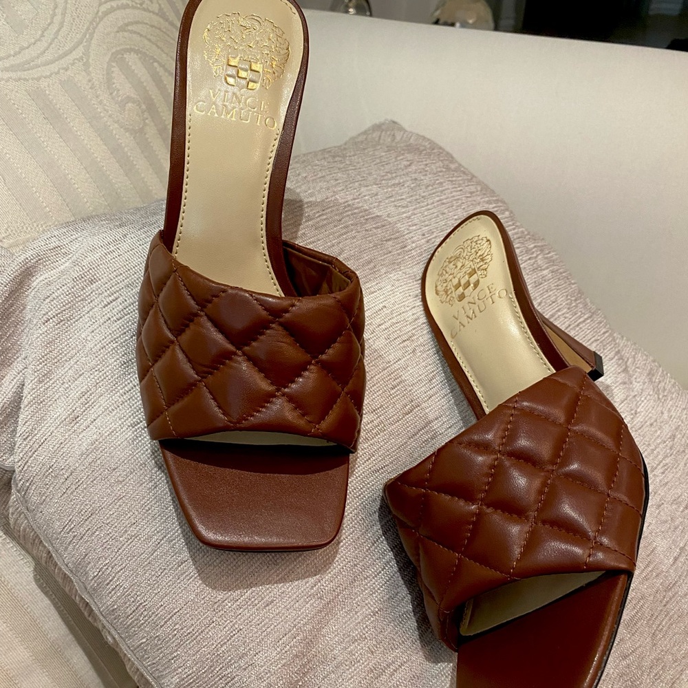 BRAND NEW Vince Camuto Mocha Brown Mules